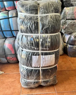 polera hombre negra 1era 37kg ropa usada selección