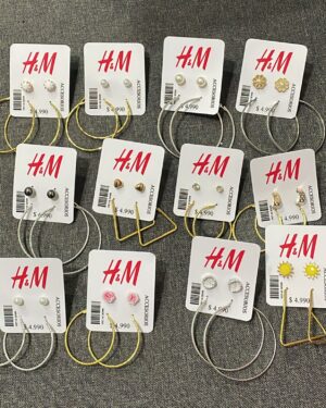 lote de aros HyM 100 unidades de bisutería surtida para reventa