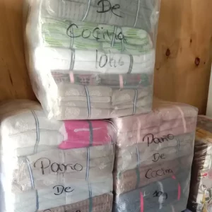 fardo de ropa nueva de paños de cocina