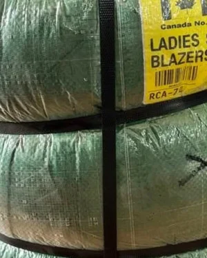 Detalle de la etiqueta - Fardo de blazer verano primera 45 kg - Importadora Kansas