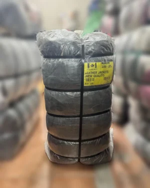 Fardo de chaqueta de cuero 1era de 45 kg de ropa americana - Importadora Kansas