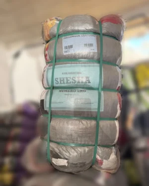 Fardo de disfraz 1era de 45 kg de ropa americana - Importadora Kansas